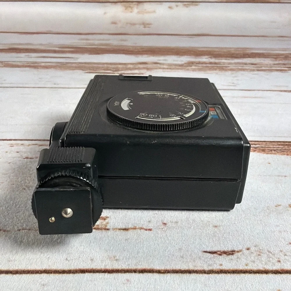 Nikon SB-10 Speedlight Flash Vintage Shoe Mount Tested Working